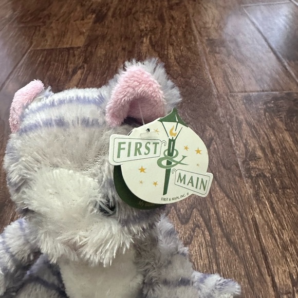 First & Main Kit Kat 7” Sitting Grey Tabby Cat Bean Bag Plush NWT - Picture 2 of 4